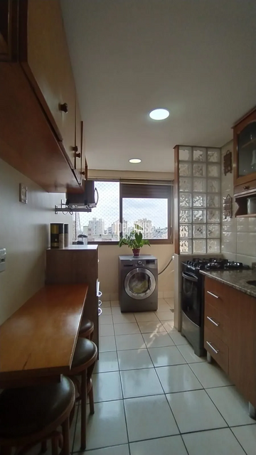 Apartamento Semi-Mobiliado de 3 Quartos com Suíte 2 vagas cobertas