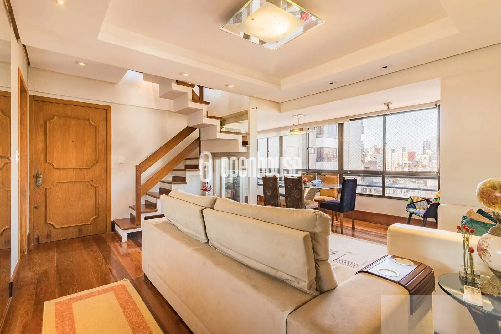 Belíssima cobertura de 175m² com suíte no bairro Bela Vista.