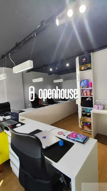 Sala comercial duplex com 130 m² 2 lavabos 2 vagas