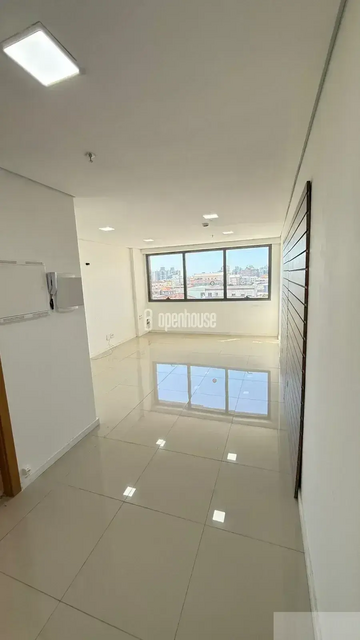 Sala Comercial 38m² c/ Infra Completa – Porto Alegre