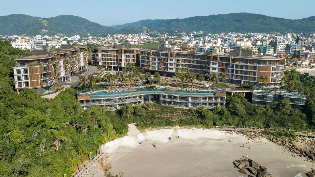 Porto Ribeiro Village